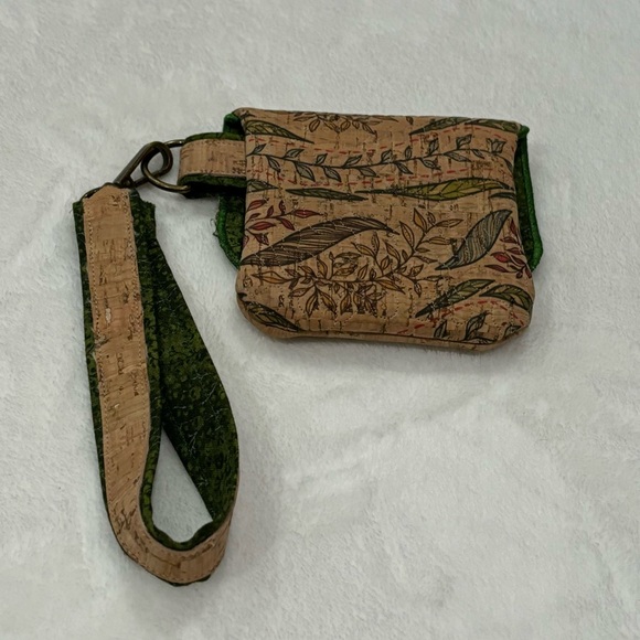 HANDMADE Women’s Leaf Print Button Coin Purse Wristlet Wallet - green & brown - Picture 9 of 11